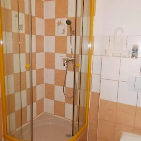 U Dvou Lipek Pod Broumovskymi Stenami
