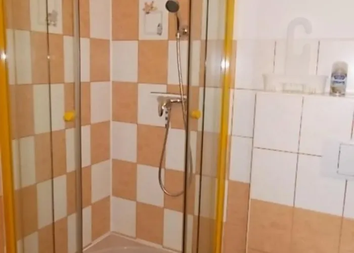 U Dvou Lipek Pod Broumovskymi Stenami